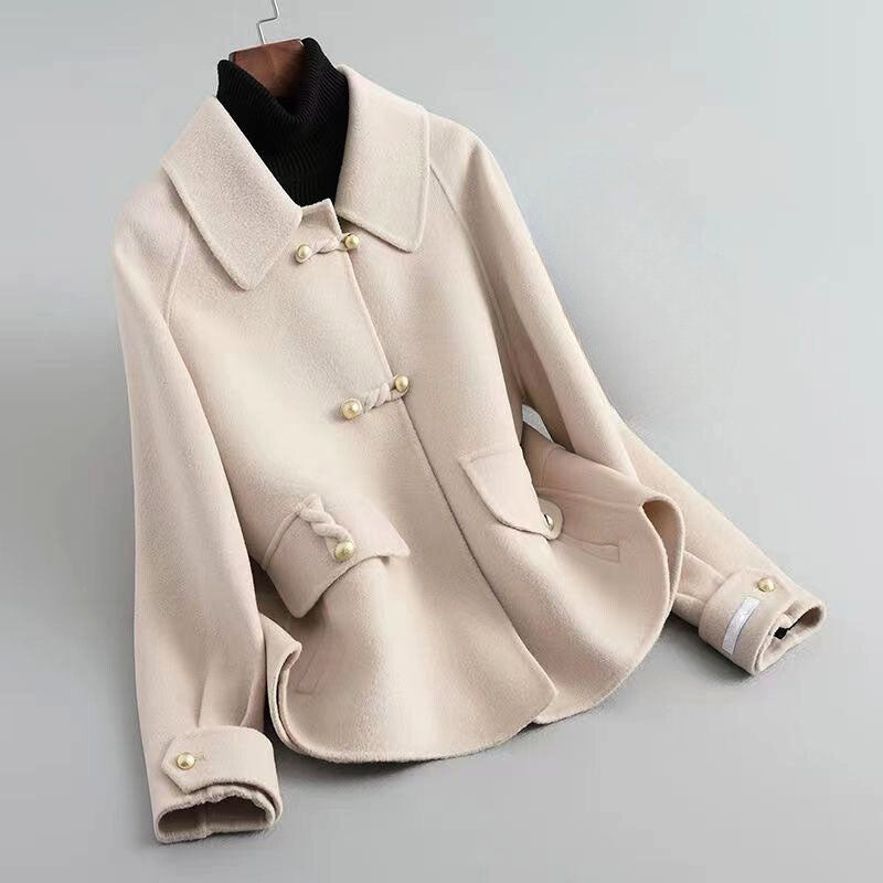 Charlotte - Women’s Chic Pocket Detail Coat