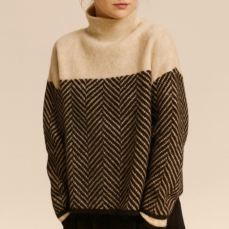 Elora - Women's Textured Chevron Pattern Pullover Sweater