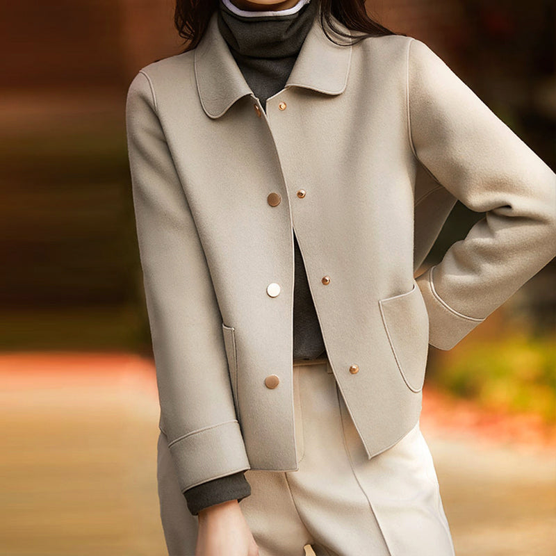 Lily - Women’s Minimalist Buttoned Crop Jacket