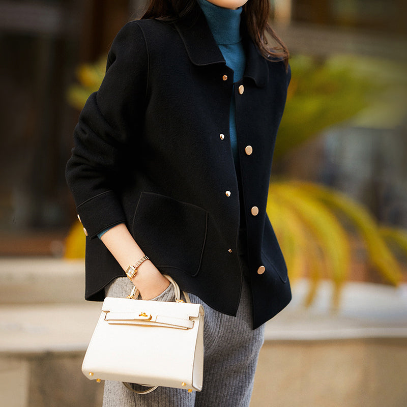 Lily - Women’s Minimalist Buttoned Crop Jacket