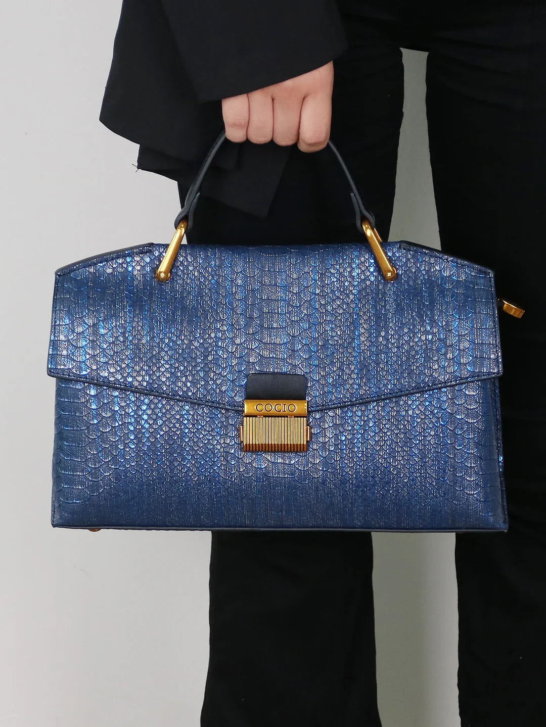Viviana - Women's Snake-Print Top Handle Bag