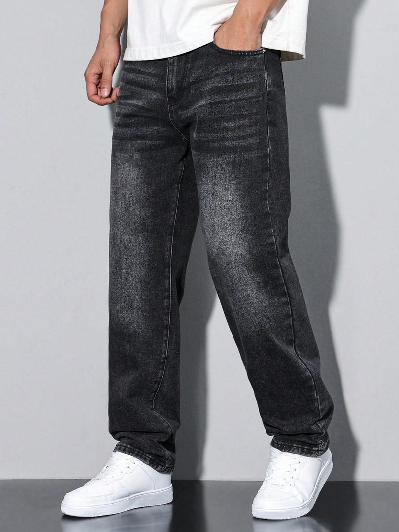 Daniel - Men's Classic Straight-Leg Jeans with Faded Denim Wash