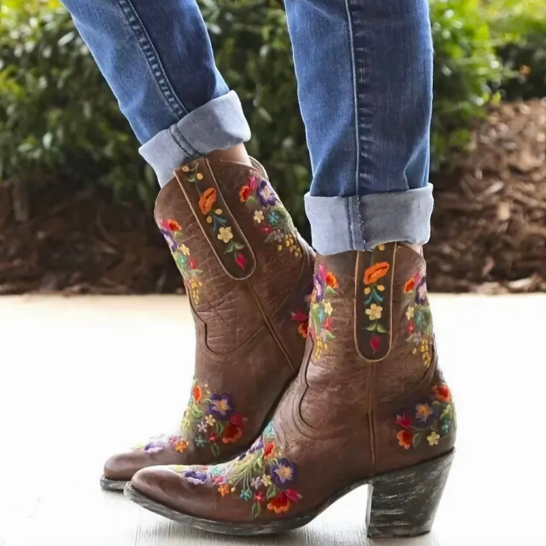 Evangeline - Women's Embroidered Western Boots