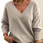 Joanna - Women's V-Neck Cashmere Pullover
