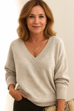 Joanna - Women's V-Neck Cashmere Pullover