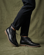 Thomas - Men's Lace-Up Desert Boots with Tan Crepe Sole